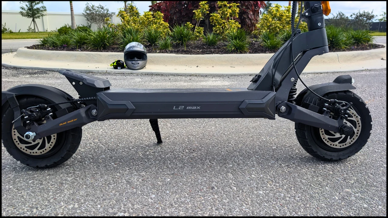 Ausom L2 Max Lights On Deck